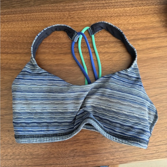 Lululemon Athletica Free To Be Micro Stripe Twist Sports Bra - Picture 5 of 6